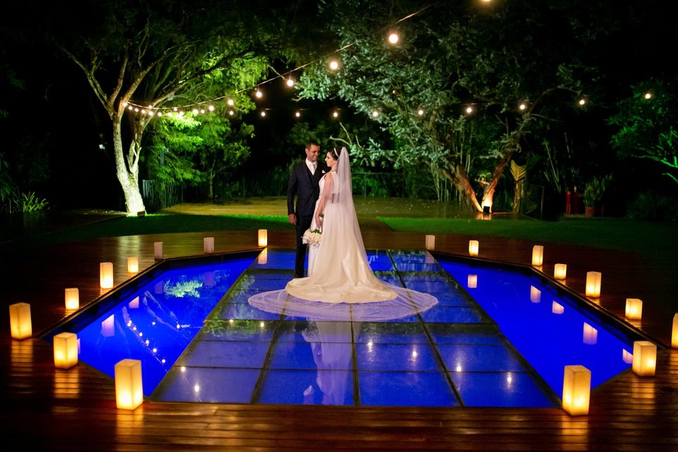Lindo casamento realizado no alto das palmeiras em Louveira - SP Lindo casamento realizado no alto das palmeiras em Louveira - SP
